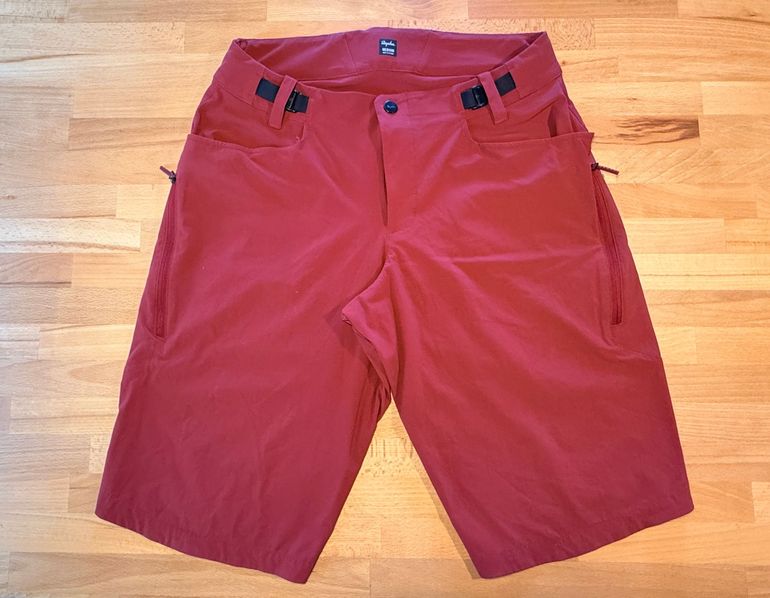 Brugt Rapha Trail Cargo Shorts 2024 bike — billede 2 af 7
