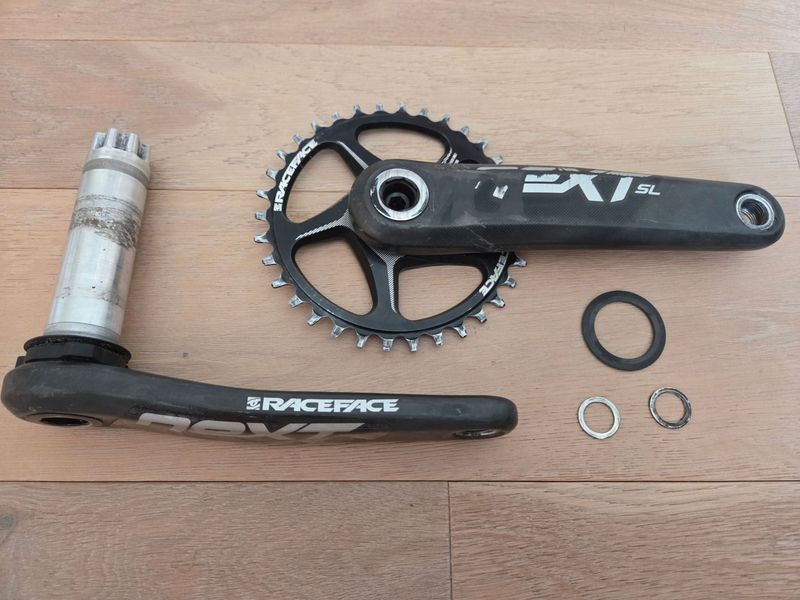 Used Race Face NEXT SL Carbon Crank Drivetrain & Pedals
