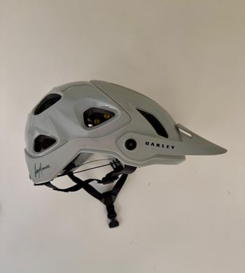 Używany Oakley DRT5 Greg Minnar Helmet bike
