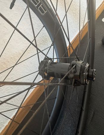 Used Bontrager Aeolus Pro 37 TLR Disc Road Wheel bike — image 5 of 5