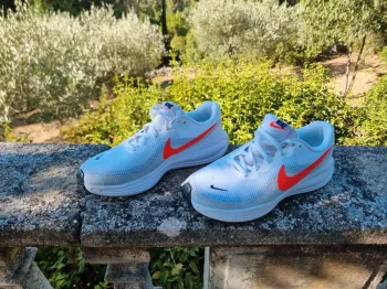 Orange Nike Baskets blanches bike de segunda mano
