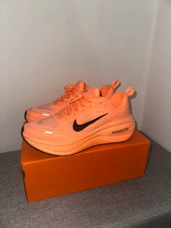 Brugt Nike Vomero 18 bike