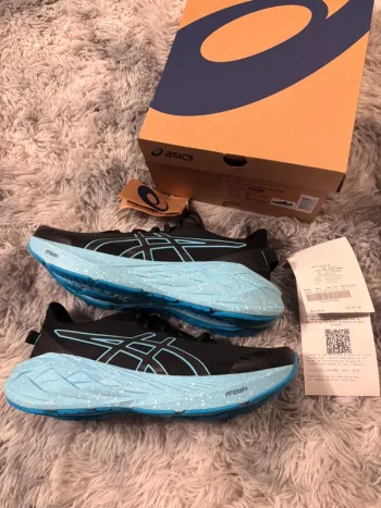 Brugt Asics Novablast 4 Liteshow bike