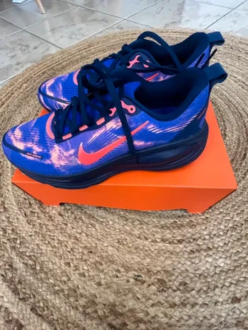 Brugt Nike Vomero 18 bike — billede 3 af 8