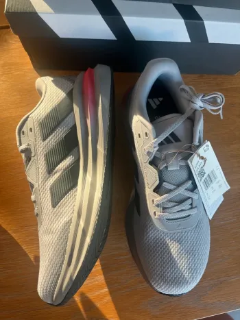 Gebrauchtes Adidas Laufschuhe Größe 43 1/3 bike — Bild 3 von 8