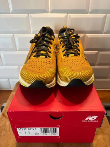 New Balance Fuelcell SC Trail bike d'occasion — image 2 sur 6