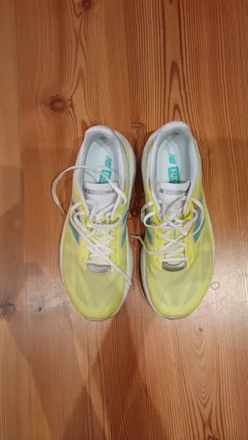 New Balance FuelCell Rebel v5 bike d'occasion — image 2 sur 6
