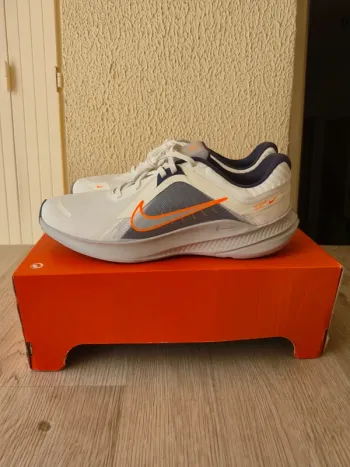 Tweedehands Nike Running Shoes bike
