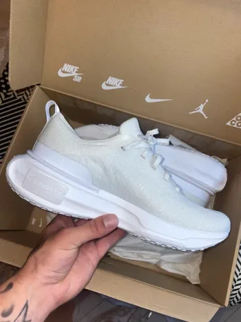 Käytetty Nike ZoomX Invincibile Run FK 3 bike — kuva 3 / 8