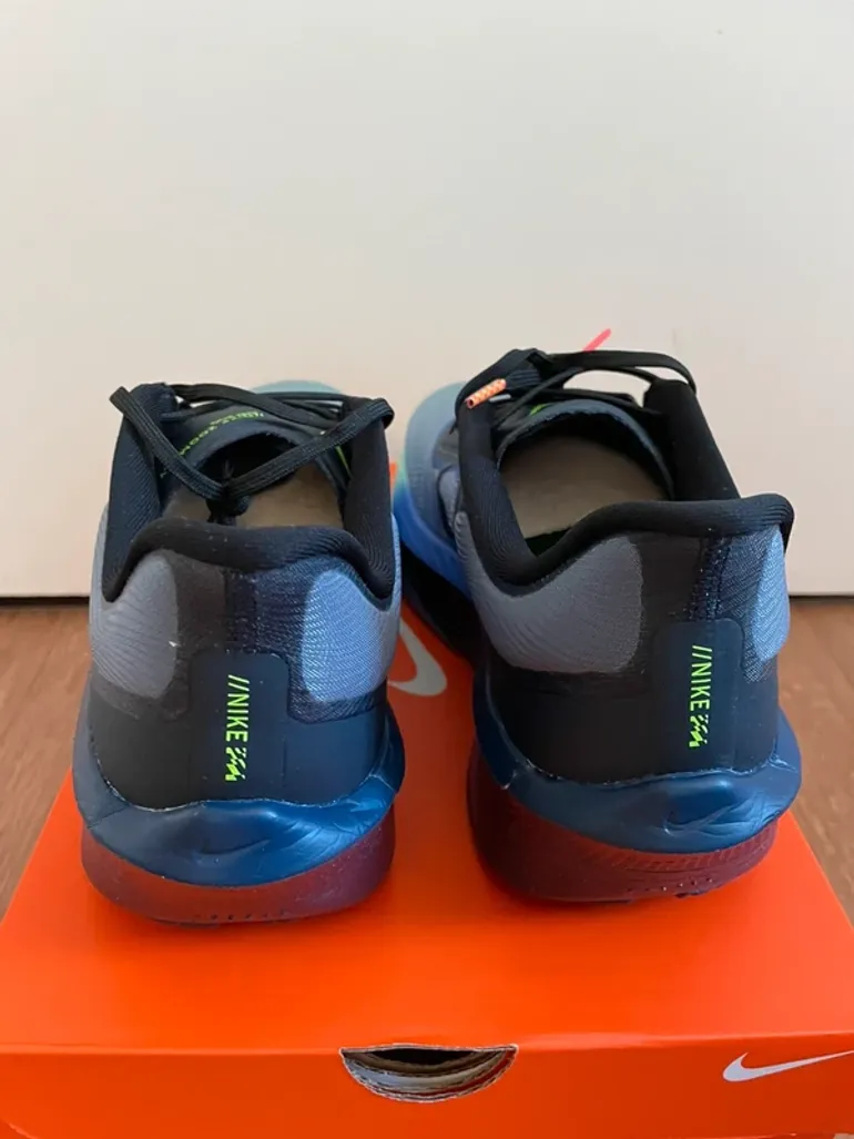 Käytetty Nike Zoom Fly 6 bike — kuva 8 / 9