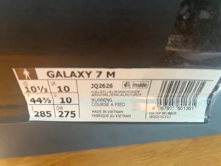 Adidas Laufschuhe Größe 44 2/3 bike usato — immagine 8 di 8