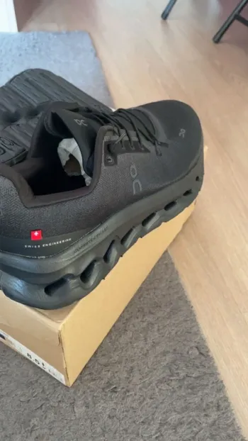 Używany On Running shoes bike — zdjęcie 4 z 4