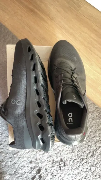 Używany On Running shoes bike — zdjęcie 3 z 4