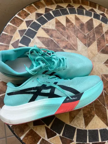 Brugt Asics Metaspeed Sky Paris bike — billede 2 af 6