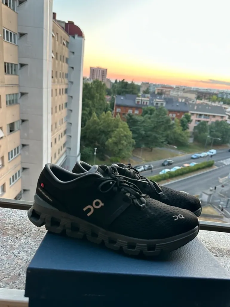 Brugt On Running Cloud X 4 bike — billede 2 af 7