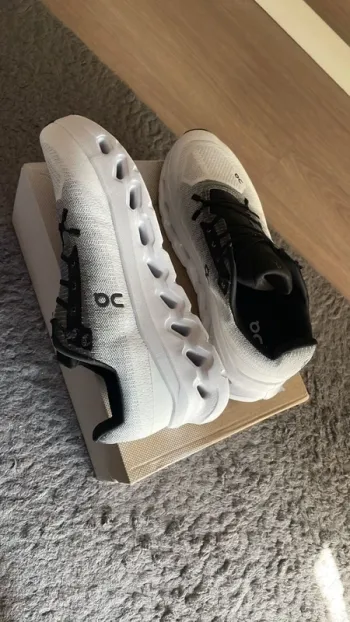 Gebrauchtes On Running Shoes bike — Bild 2 von 3
