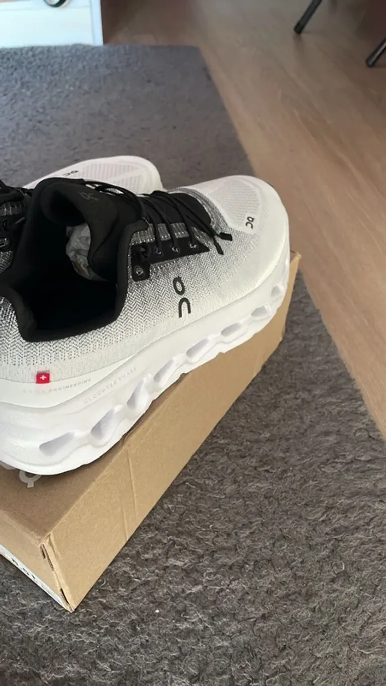 Gebrauchtes On Running Shoes bike — Bild 3 von 3