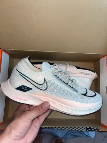 Käytetty Nike ZoomX StreakFly bike — kuva 3 / 8