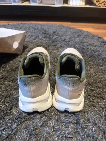 On Running On Laufschuhe bike d'occasion — image 4 sur 5