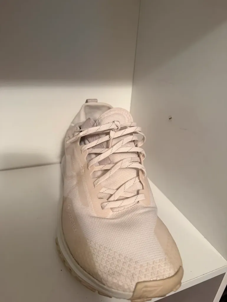 Gebrauchtes Ideal Nike Trail Gore-Tex bike — Bild 4 von 6