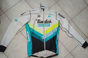 Used Challenge Lot de vêtements de cyclisme Cycling Clothing