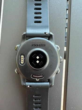 Used Garmin Forerunner 255 music bike — image 4 of 5