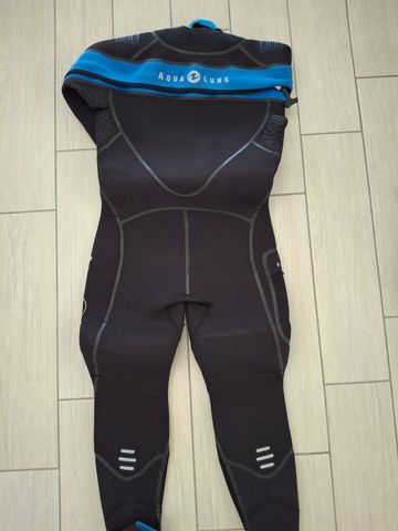 Aqualung Muta semi stagna 7mm 2024 bike usato — immagine 1 di 6