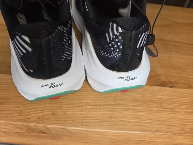 New Balance Ultra Glide 3 bike d'occasion — image 8 sur 9