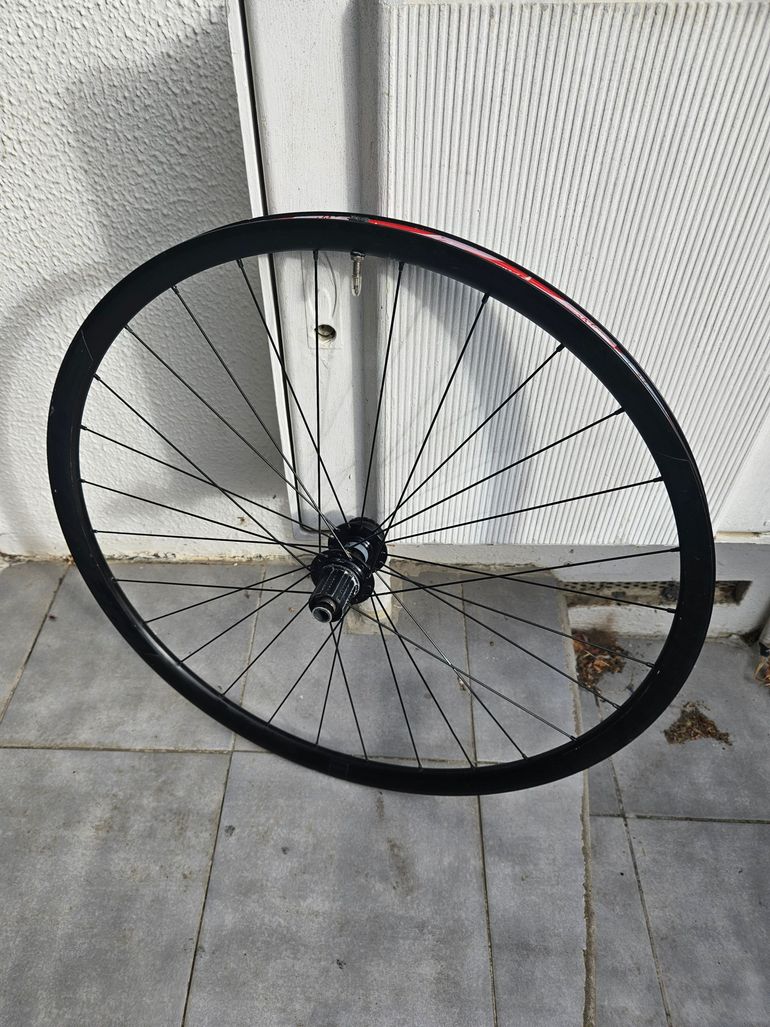 Brugt Fulcrum rapid red 900 2022 bike — billede 2 af 14