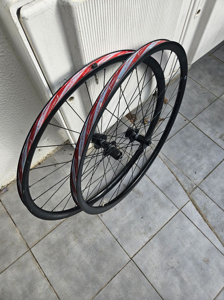 Brugt Fulcrum rapid red 900 2022 bike — billede 8 af 14