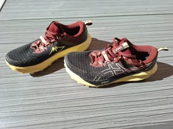 Asics Trail running shoes bike usato