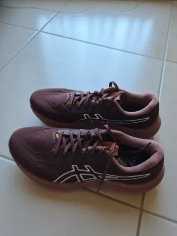 Used Asics GT 2000 14 bike — image 2 of 4