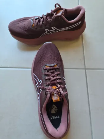 Used Asics GT 2000 14 bike — image 3 of 4