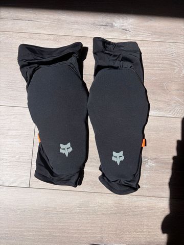 Fox Enduro Knee Pads bike usato — immagine 1 di 3