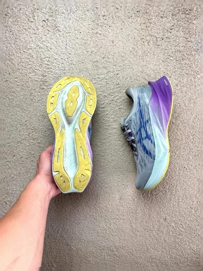 Adidas Novablast 3 bike usato — immagine 5 di 7