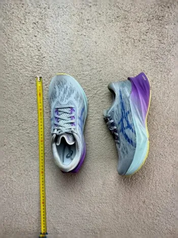 Adidas Novablast 3 bike usato — immagine 7 di 7