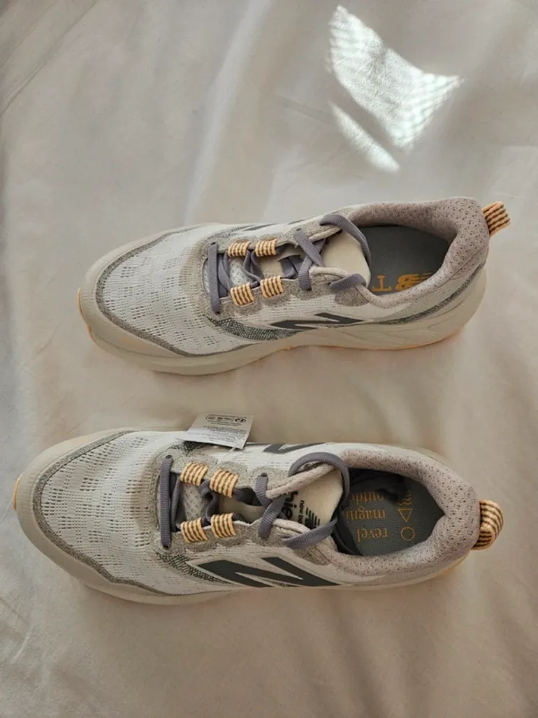 Używany New Balance Hierro v9 bike — zdjęcie 2 z 7