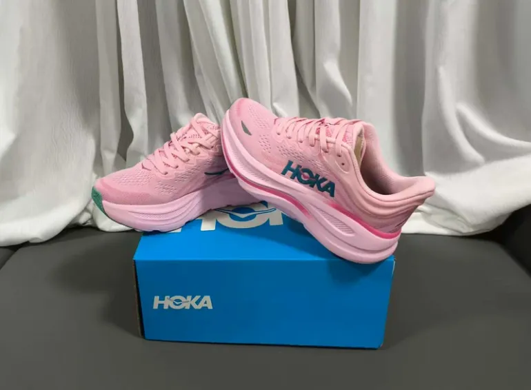 Gebrauchtes Hoka Chaussures de course pour femmes bike — Bild 4 von 5