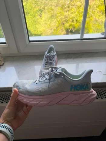 Hoka Arahi 7 bike usato