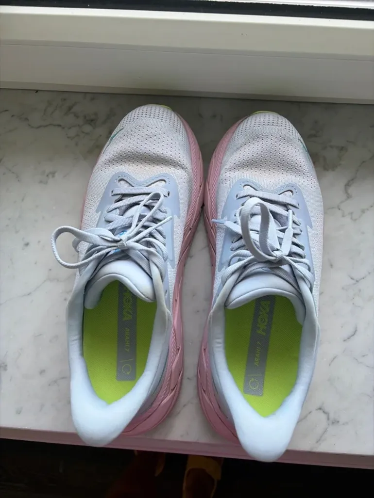 Hoka Arahi 7 bike usato — immagine 3 di 6