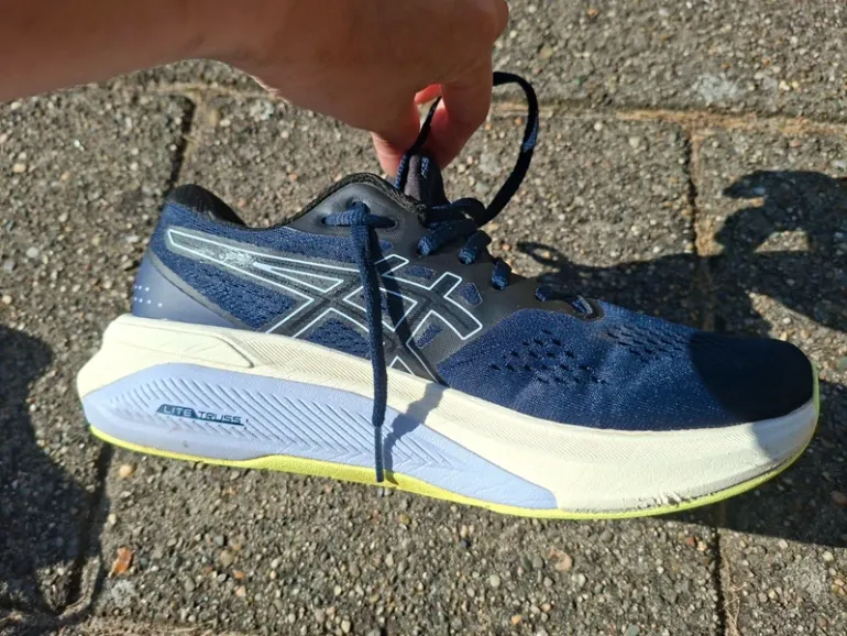Używany Asics GT 4000 bike — zdjęcie 14 z 15