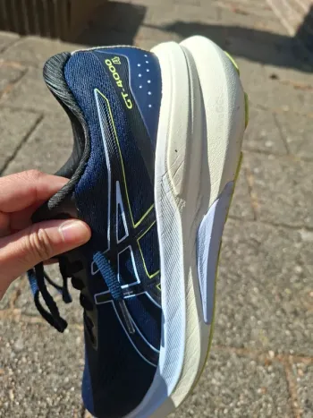 Używany Asics GT 4000 bike — zdjęcie 3 z 15