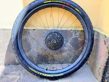 Fulcrum Red Zone Carbon 2025 bike usato — immagine 2 di 6
