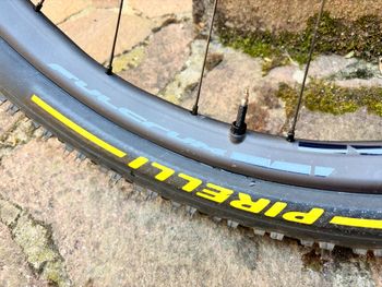Brugt Fulcrum Red Zone Carbon 2025 bike — billede 5 af 6