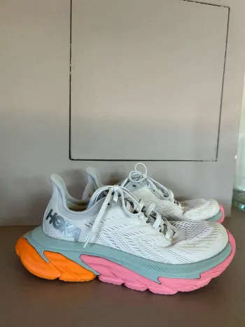 Gebrauchtes Orange Hoka Laufschuhe Damen, Größe 38 bike — Bild 2 von 3