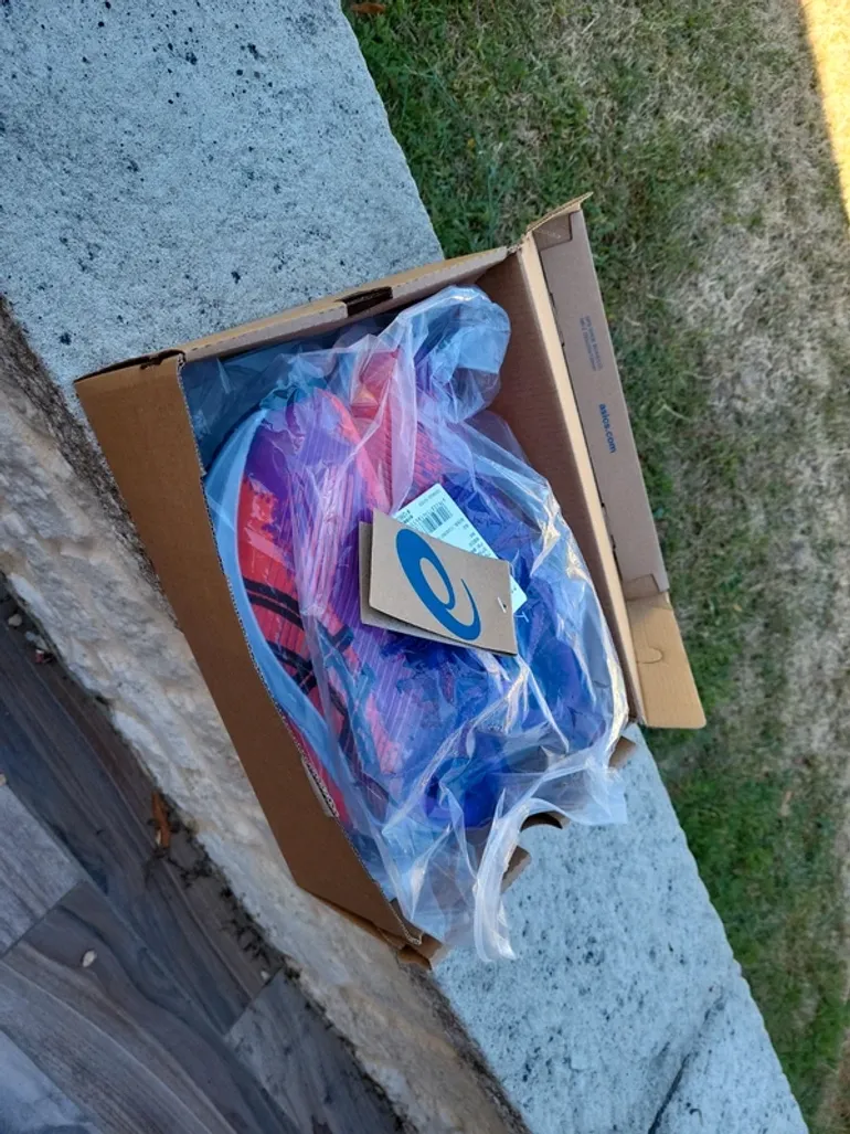 Używany Asics Megablast bike — zdjęcie 5 z 6