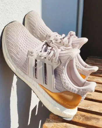 New Balance Ultraboost bike d'occasion — image 7 sur 8