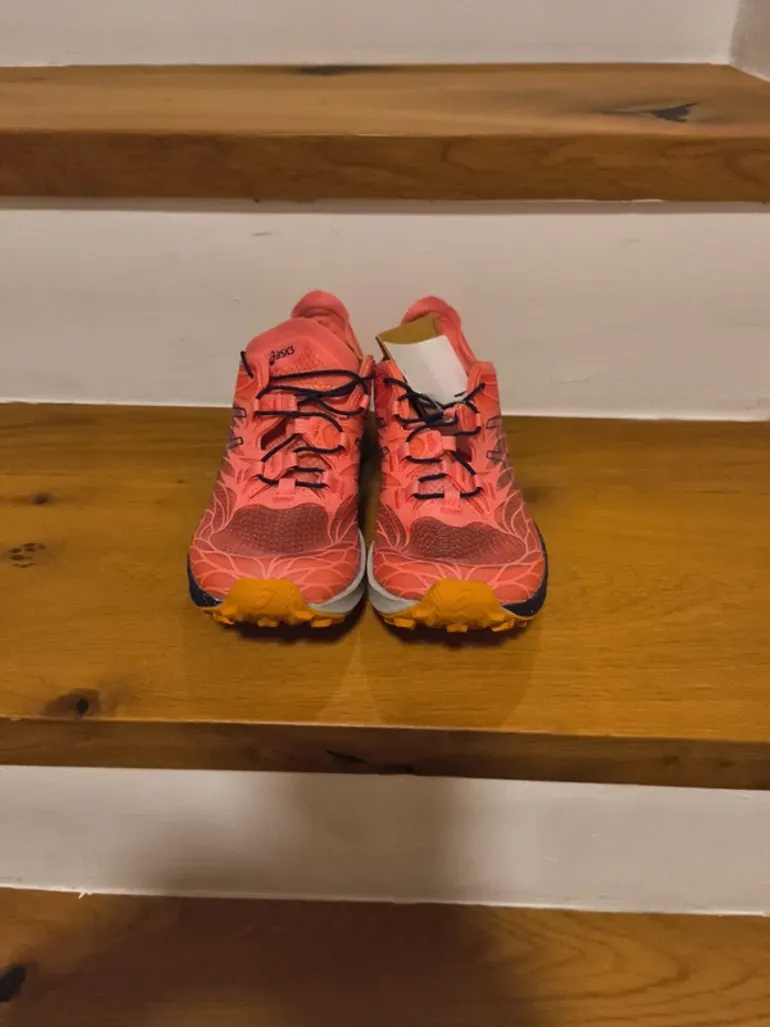 Käytetty Ideal Asics Laufschuhe bike — kuva 2 / 7