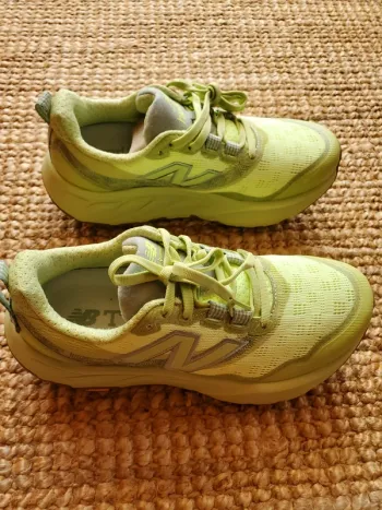 Używany New Balance Hierro V10 bike
