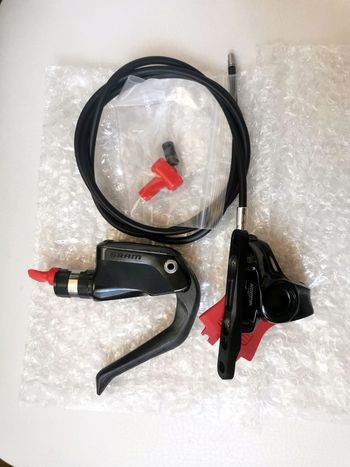 Używany Sram S-900 Aero HRD Flat Mount bike